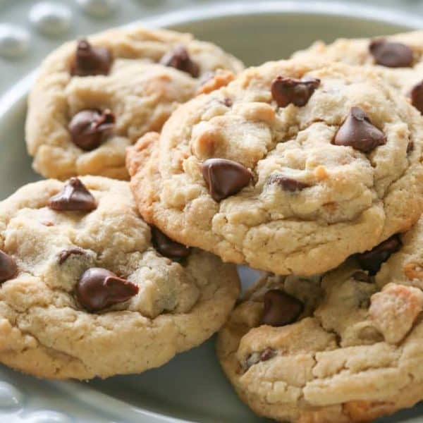 Liberty Square Chocolate Chip Cookies - The Girl Who Ate Everything