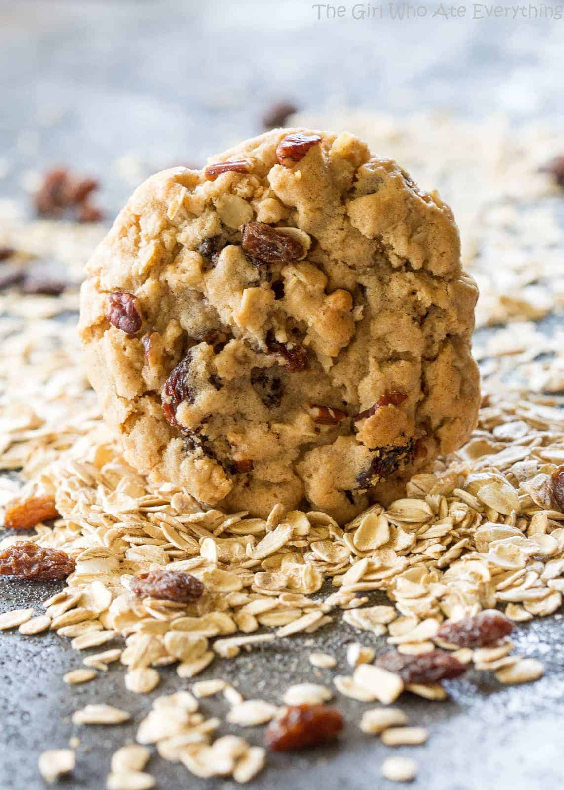 soft chewy oatmeal raisin cookies recipe