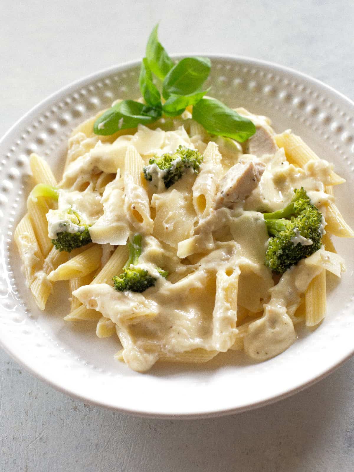 Chicken Broccoli Alfredo - The Girl Who Ate Everything