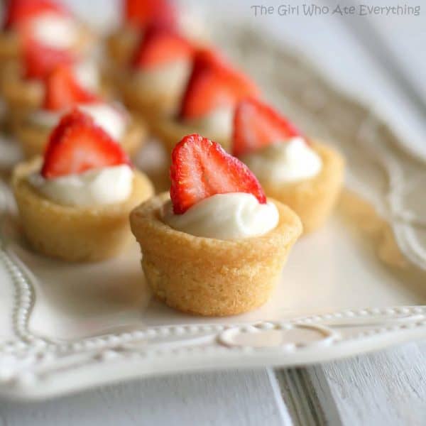 Mini Berry Tarts {Back to School Breakfast and Snacks} | The Girl Who ...