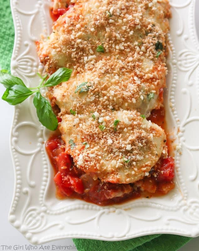 https://www.the-girl-who-ate-everything.com/wp-content/uploads/2014/06/slow-cooker-chicken-parmesan-3.jpg