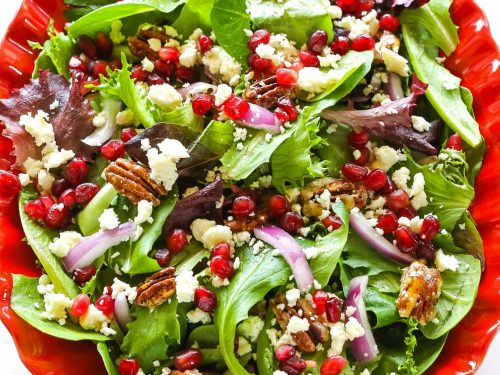 Mixed Green Salad with Pomegranate Seeds, Feta and Pecans – The Comfort of  Cooking