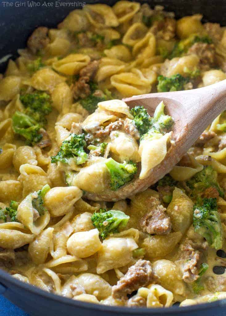 One Pot Sausage Broccoli Pasta (+VIDEO) - The Girl Who Ate Everything