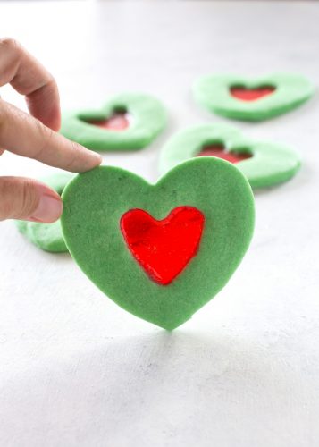 Grinch Heart Cookies (+VIDEO) - The Girl Who Ate Everything