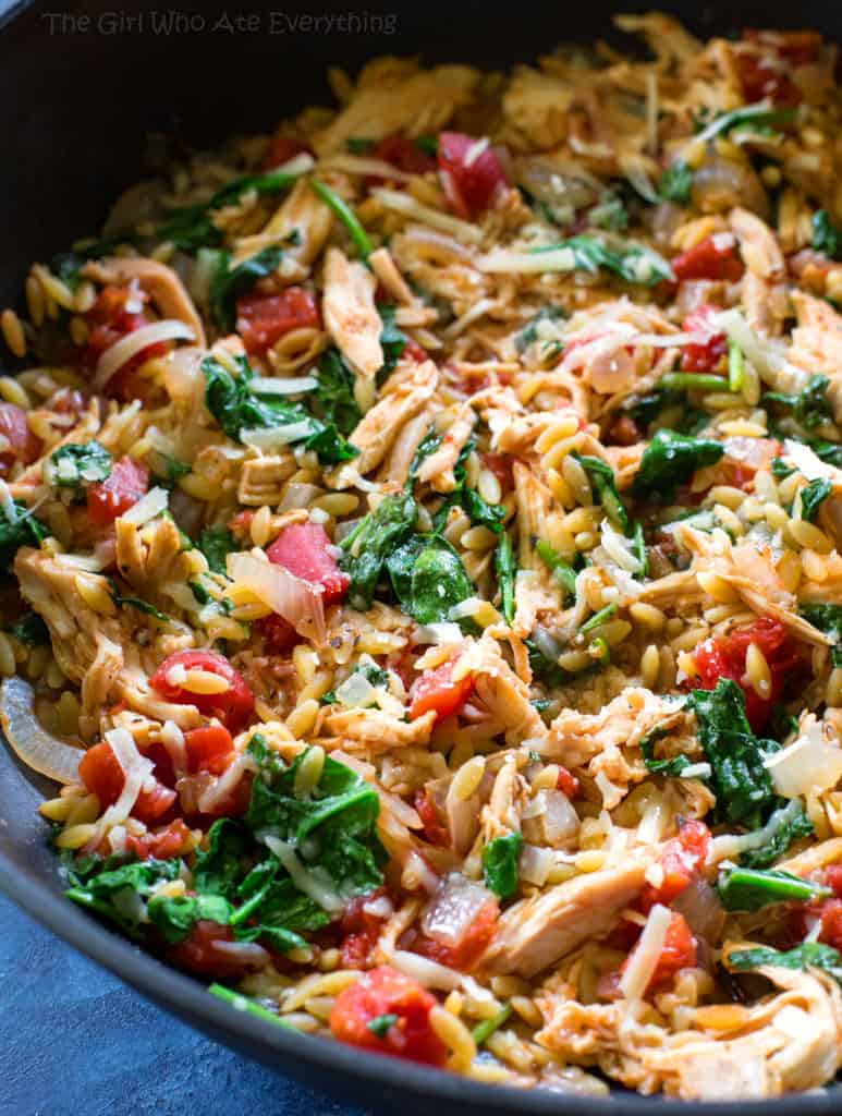 One Pan Chicken and Spinach Orzo (+VIDEO) - The Girl Who Ate Everything