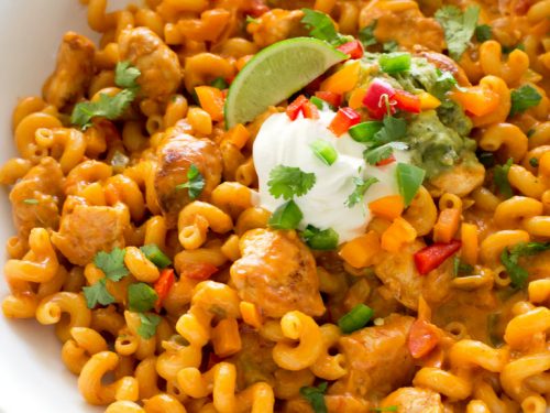 https://www.the-girl-who-ate-everything.com/wp-content/uploads/2021/02/one-pan-chicken-fajita-pasta-12-500x375.jpg