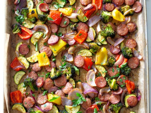 https://www.the-girl-who-ate-everything.com/wp-content/uploads/2023/03/sheet-pan-sausage-veggies-008-500x375.jpg