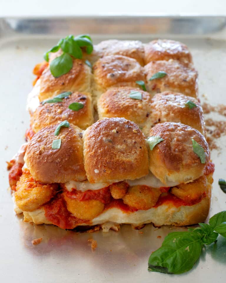 Chicken Parmesan Sliders The Girl Who Ate Everything   Chicken Parmesan Sliders 09 768x960 